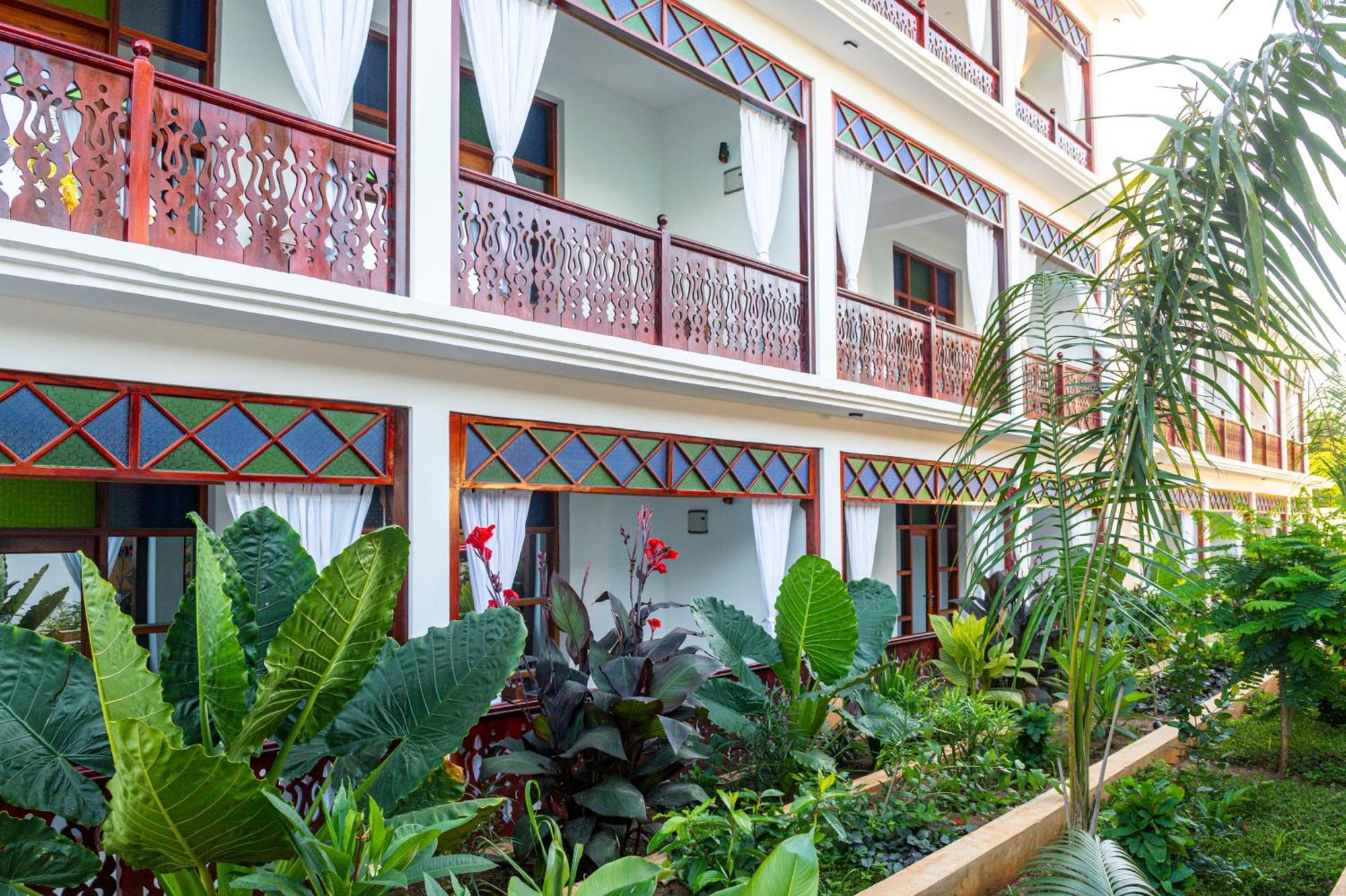 Tasneem Islamic Luxury Suites Джамбиани Экстерьер фото
