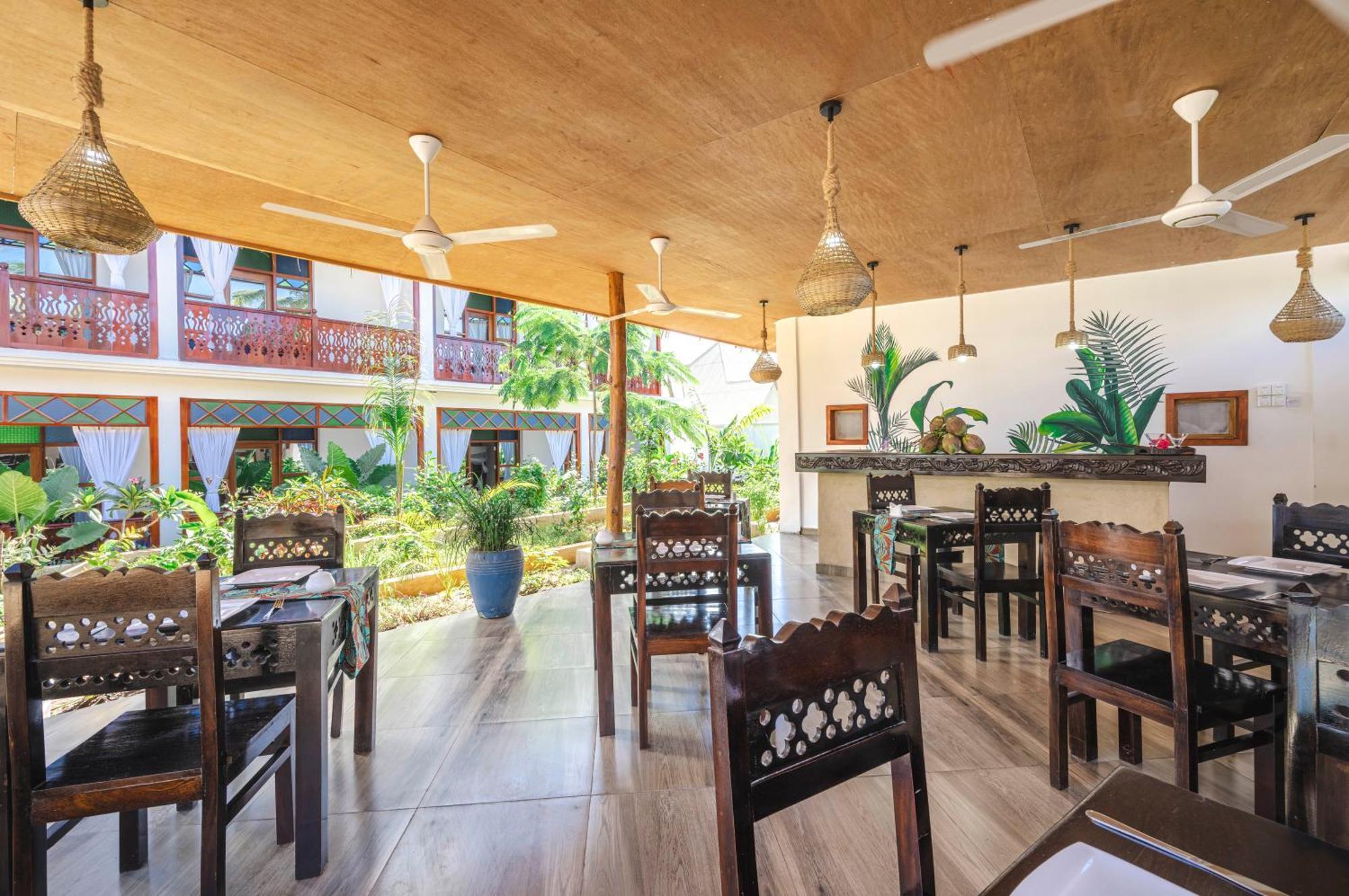 Tasneem Islamic Luxury Suites Джамбиани Экстерьер фото