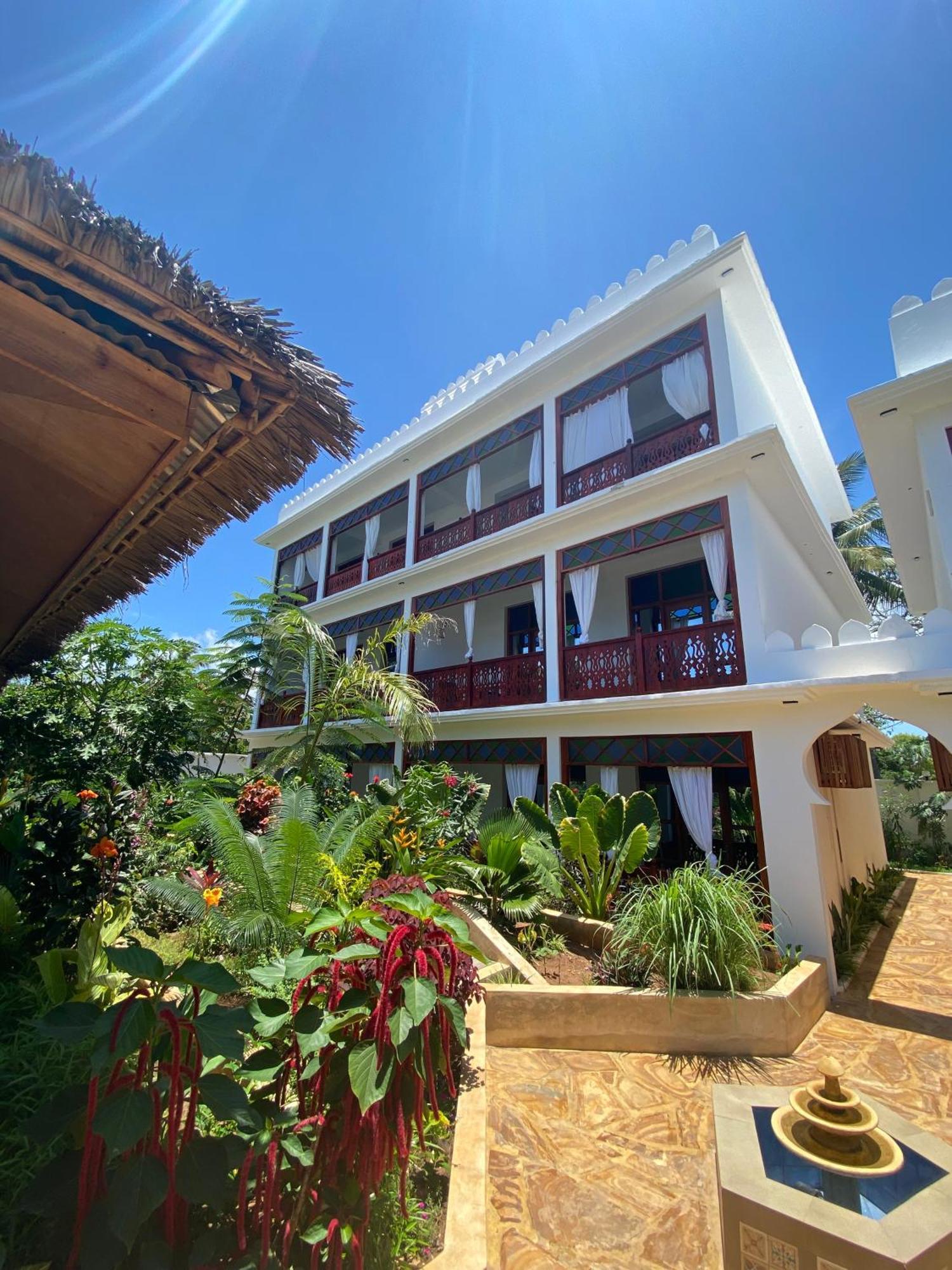 Tasneem Islamic Luxury Suites Джамбиани Экстерьер фото